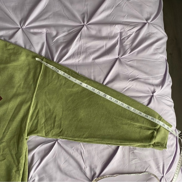 By Anthropologie Maeve Dog Graphic Sweatshirt Labrador Retriever Green Large NWT - Picture 8 of 10